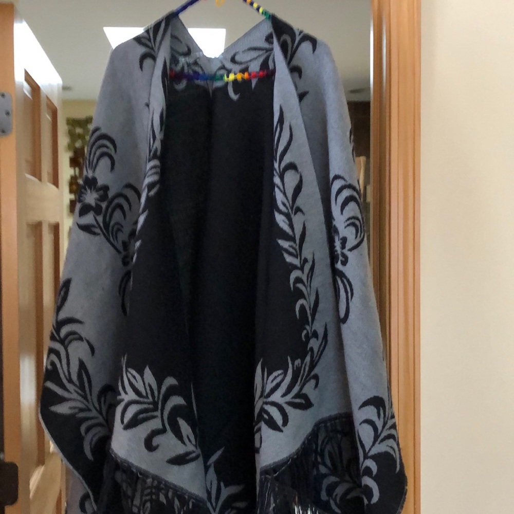 Cape/Shawl